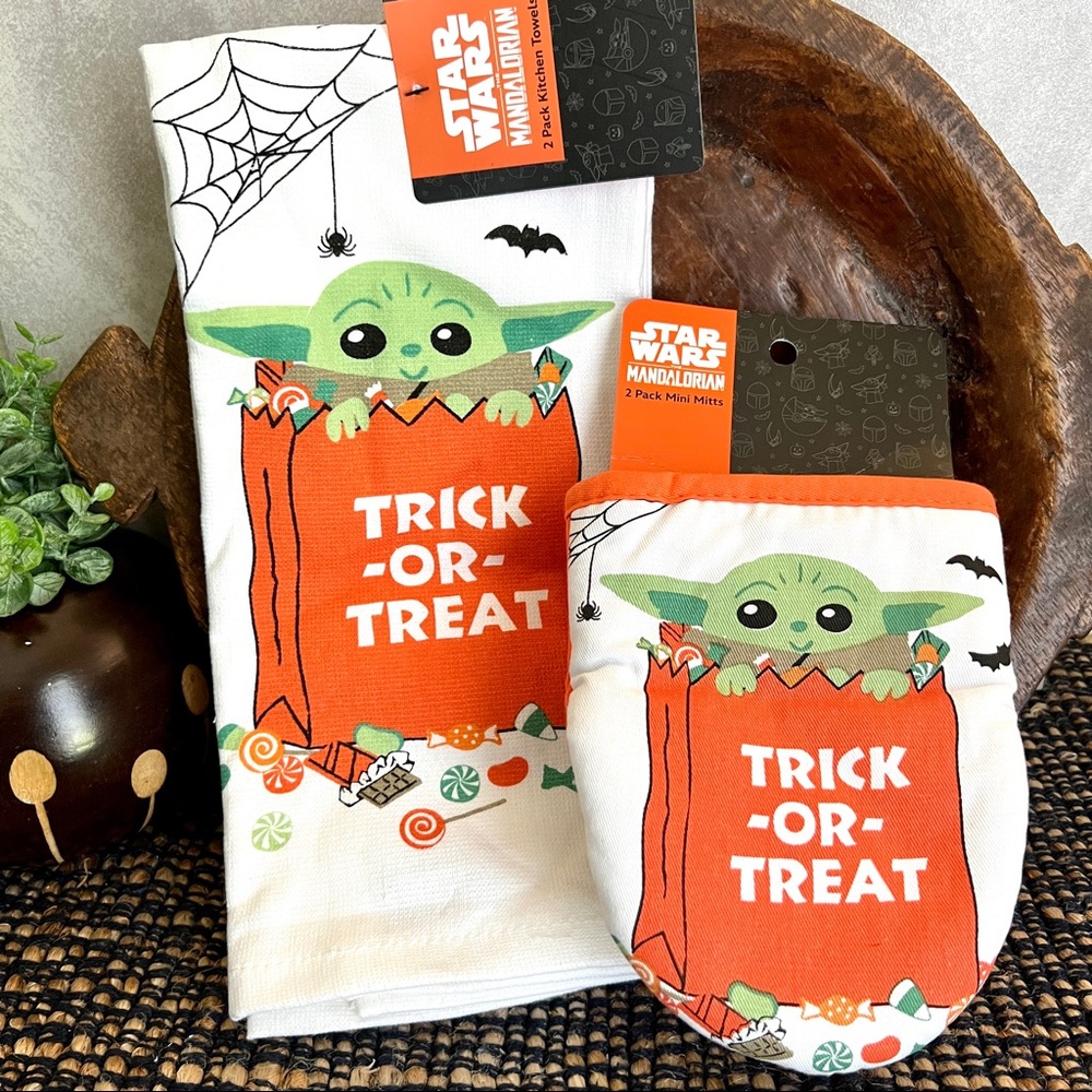 Star Wars Kitchen Towels & Mitts Mandalorian Grogu Baby Yoda Halloween Decor